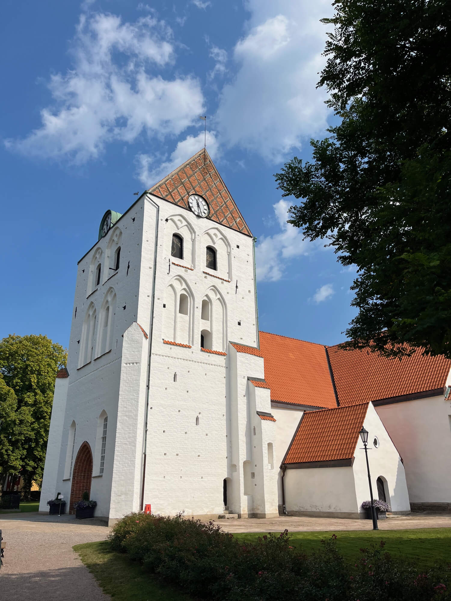 heliga kors kyrka heliga kors kyrka